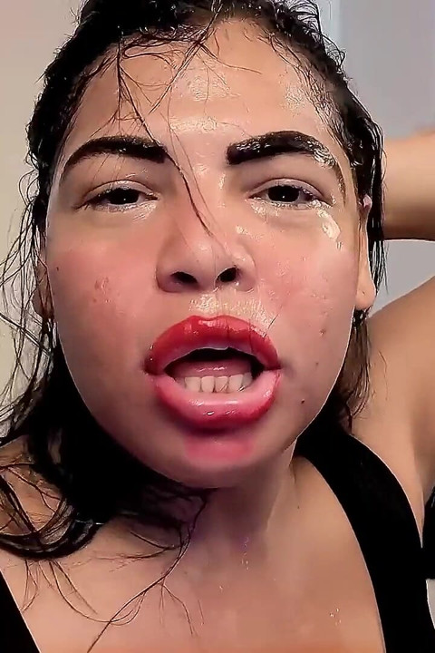 Slaps and Extreme Deepthroat