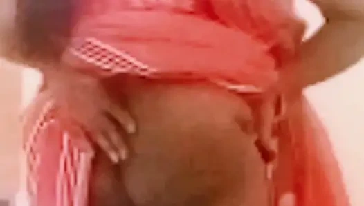 Latha si istri super semok india dijilat dan dijilat sama pemodal untuk bayar hutang!