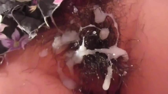 CUM ON HER BUSH