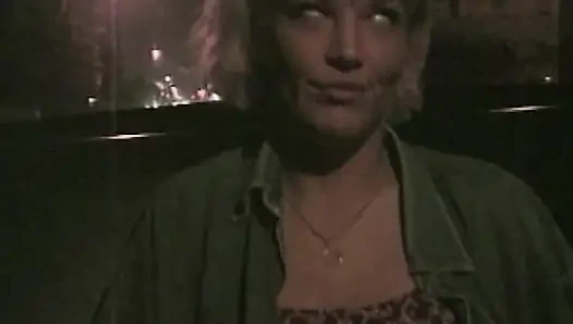 Versaute Taxifahrt: Heiße Abenteuer mit blonder Schönheit