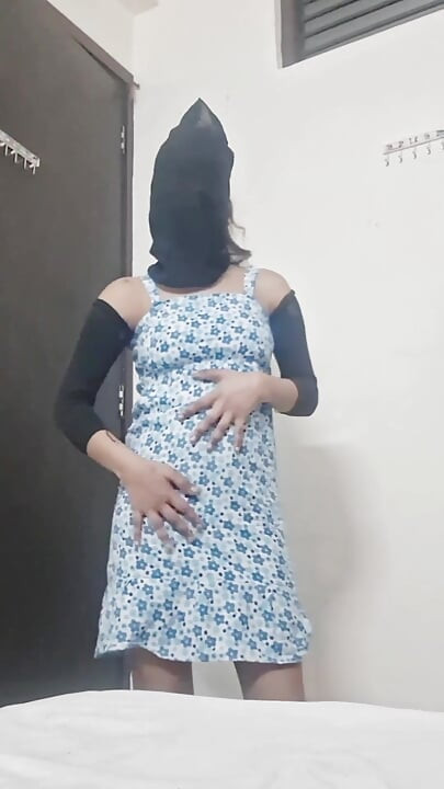 Desperate Indian Housewife Ritu Sharma Fingers Herself to Orgasm - HD Home Video