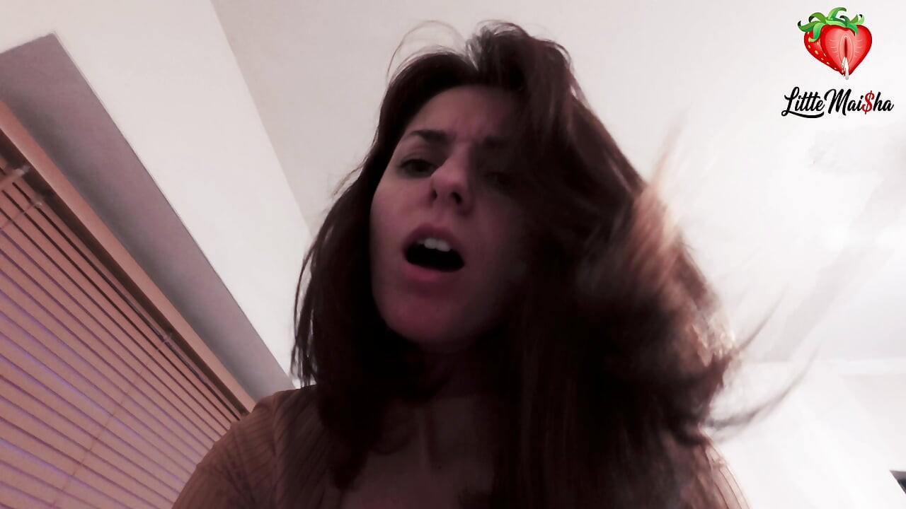 Dos Orgasmos Para Esta Dulce Morena. Coño Mojado Lamiendo Y Abundante Eyaculación.