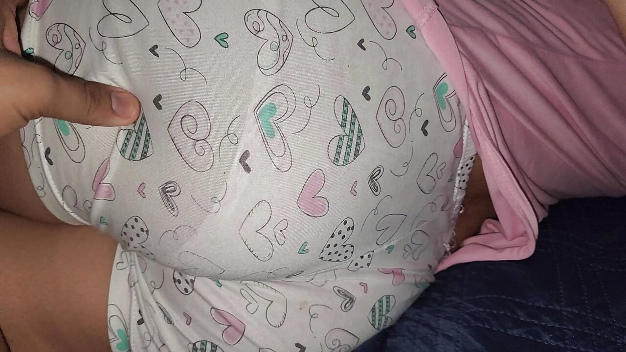 Podvale s mojom polusestrom, svršavanje unutra