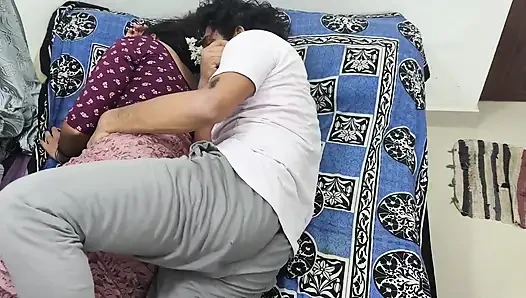 Romansa puas pers pinggul kain sperma