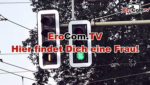 Pirang Jerman mengatur kencan buta dengan penggemar idiot