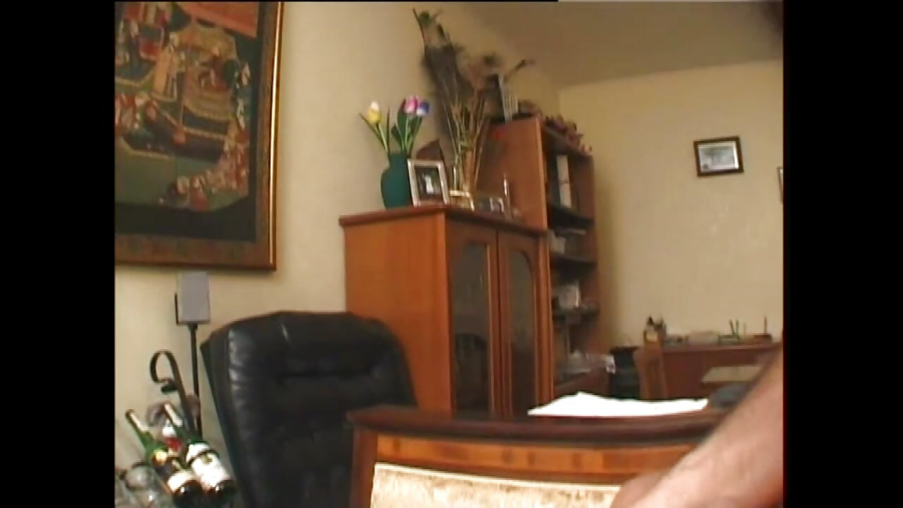 Maskiranoj divljoj kučki treba kurac!