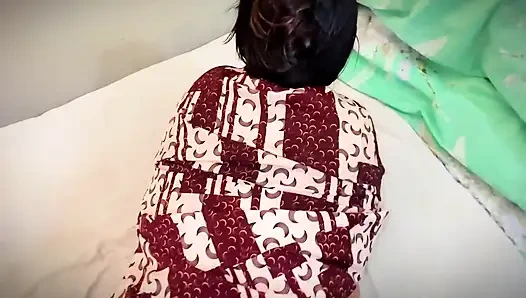 Türkisches riesiges arsch &titten, heißes schönes büromädchen will von kollegin gefickt werden