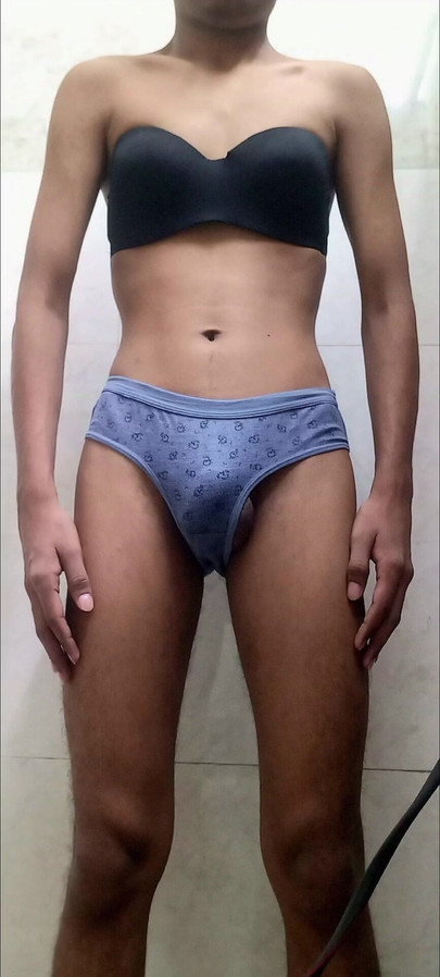 รูปบิกินี่หนุ่มวิทยาลัยน้องสาวสุดฮอตในไม่ช้า