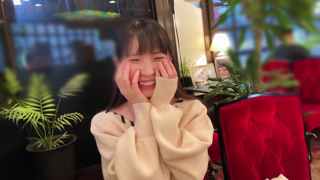 A118F03 A natural, innocent, small-animal-type girl with a lingering innocence! Meeting at a café and moving to a love hotel, starting with a toast and a sneaky filming sex scene!