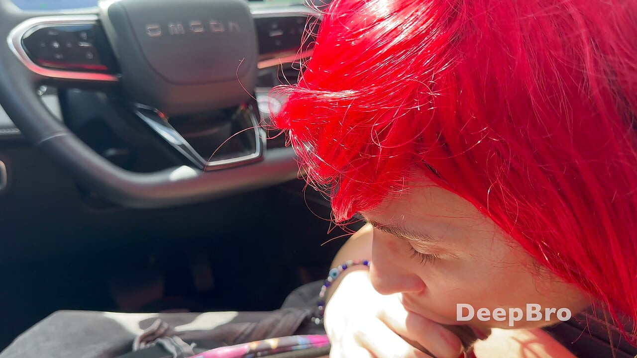 Spanish slut Ariel Ortiz sucks my cock in the car for a ride