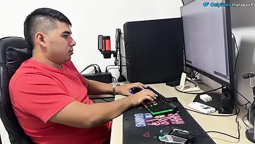 Kız arkadaşımın arkadaşı sıcak üçlü ilişkiyi kabul etti