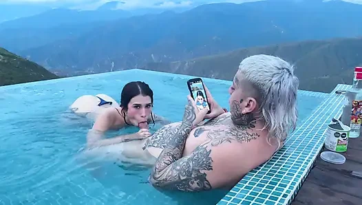 Kencan Tinder Berakhir Dengan Seks Luar Ruangan Dengan Chicamocha Canyon Di Latar Belakang