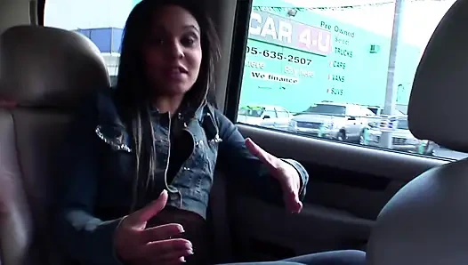 Memek gadis remaja kulit hitam dengan pantat montok dientot habis-habisan