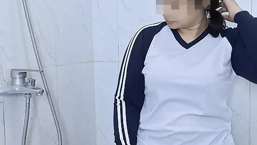 Siswi Jilbab Mandi dan Cukur Jembut Sebelum Di Jemput Om Genit Sepulang Sekolah - Minokiiko