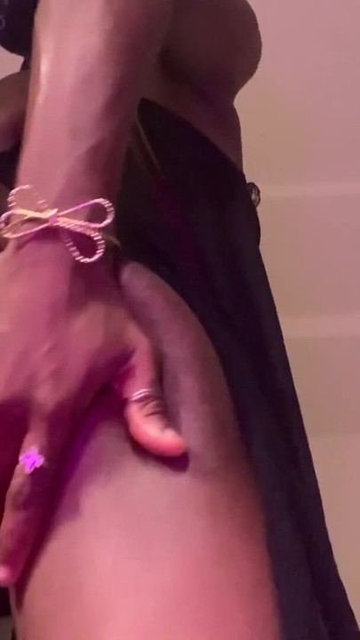 Browngurl 234 Sensuel Dans i Lingeri Kjole Kurvet Skønhed Moves | Klip 1