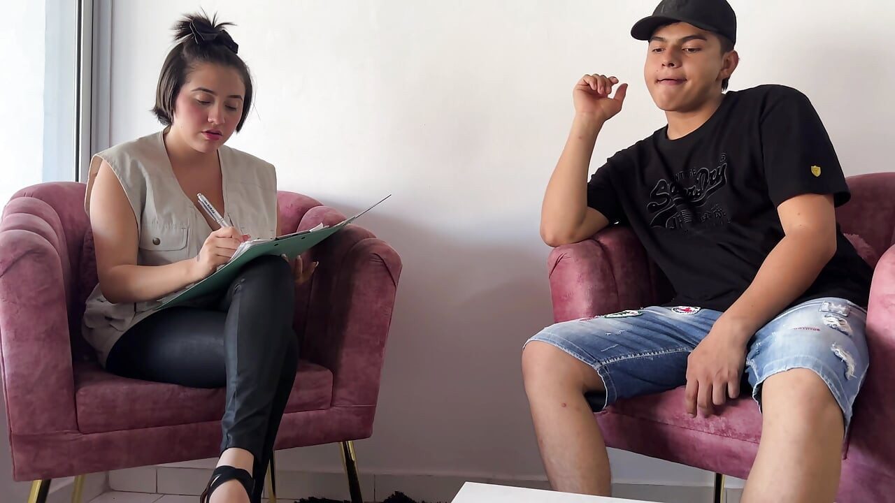 Horny Advisor Asks Me to Fuck Her Hard with My Huge Penis Until She Approves My Credit