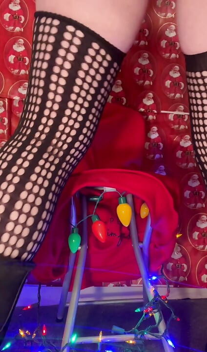 Squirting All Over Grandmas Floor at Christmas
