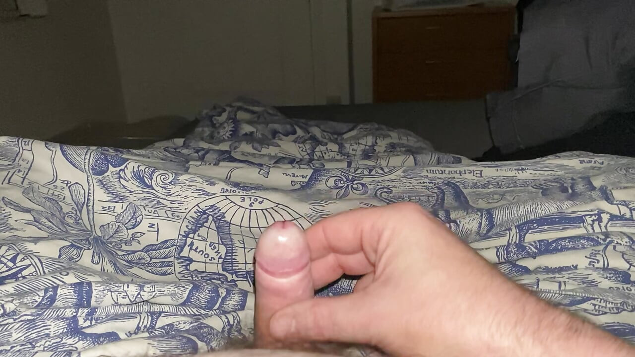 Küçük penis aşağılaması, küçük yarağıma gülüyor, beni sertçe sikiyor ve boşaltıyor