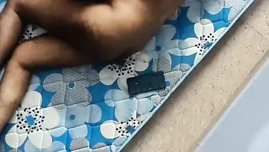 Pasangan seks di rumah