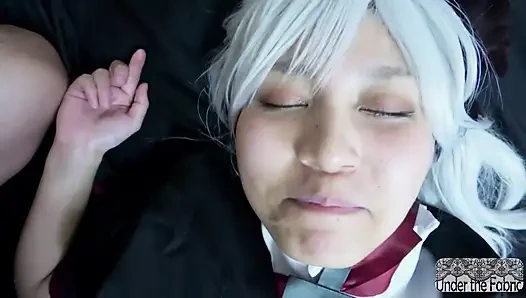 İlk çekim kaosu, utangaç bir cosplayer ezici bir çok partner deneyimine adım atıyor