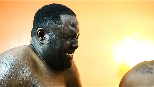 Мистер Starr трахает 18-летнюю толстушку