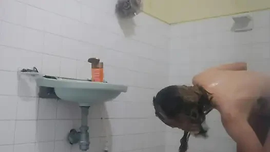 Banyoda yağ masajı