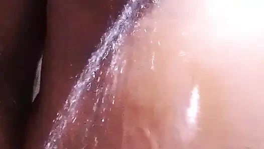 Ich wäscht meine nippel und mein arschloch