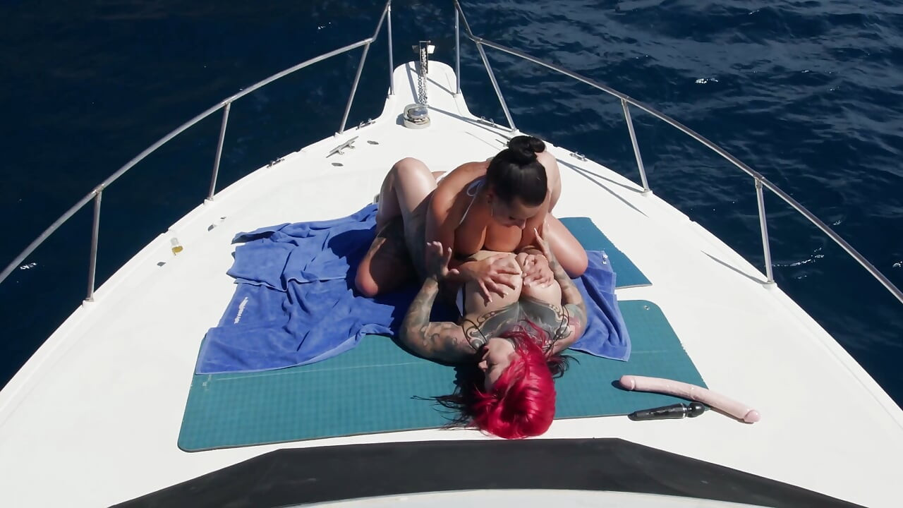 Duro en un barco