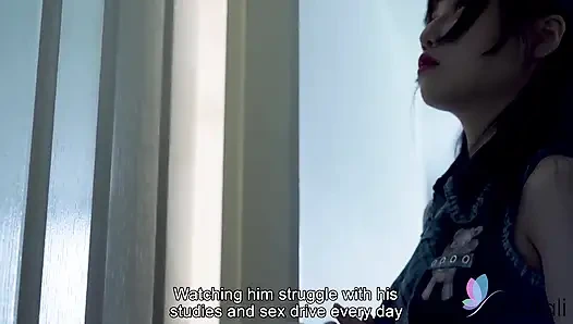 Seksi bir Tayvanlı sınıf arkadaşı, vücuduyla daha sert ders çalışması için sınıf arkadaşını neşelendiriyor