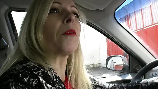 Süße blonde reife in meinem auto gefickt 4935 2