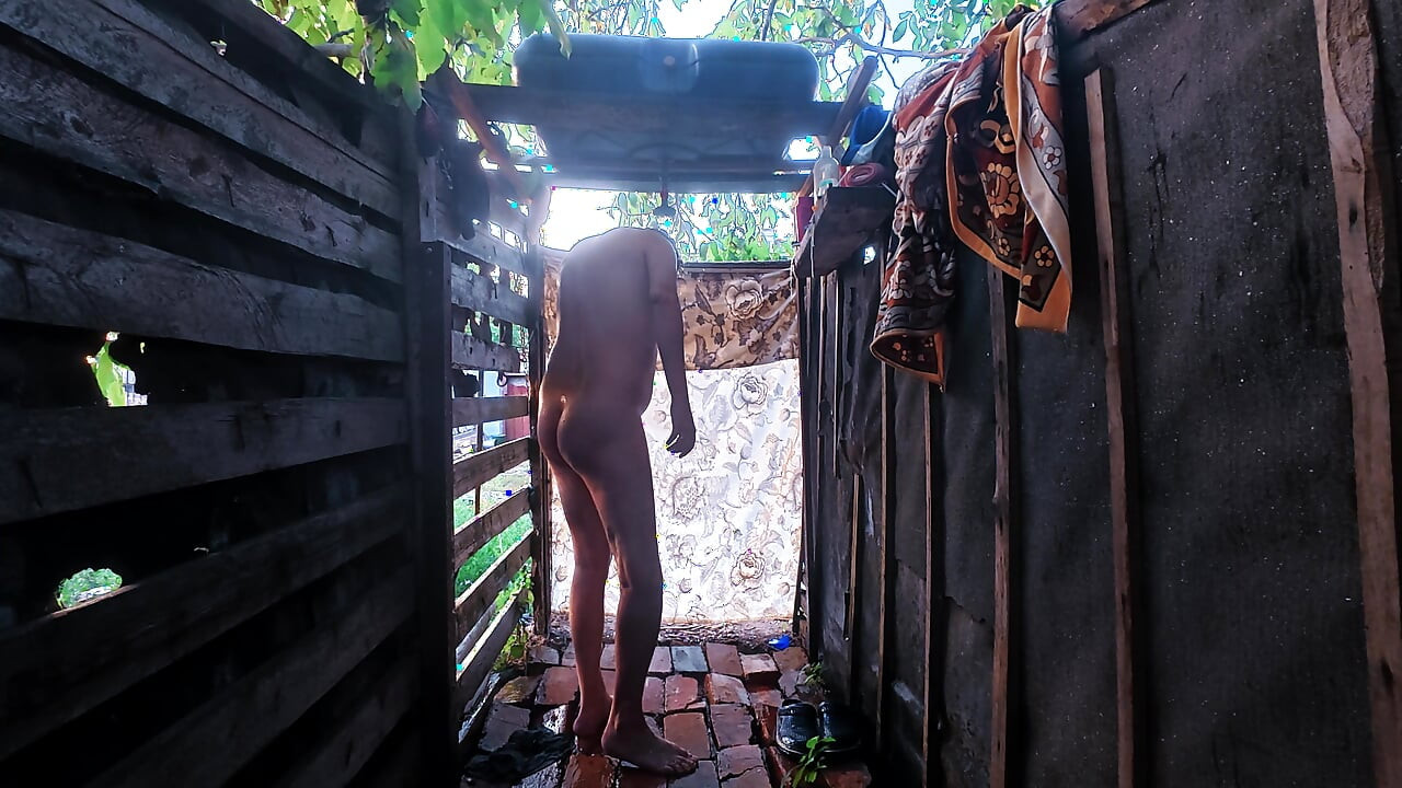 Outdoor Blowjob POV Muscular Guy