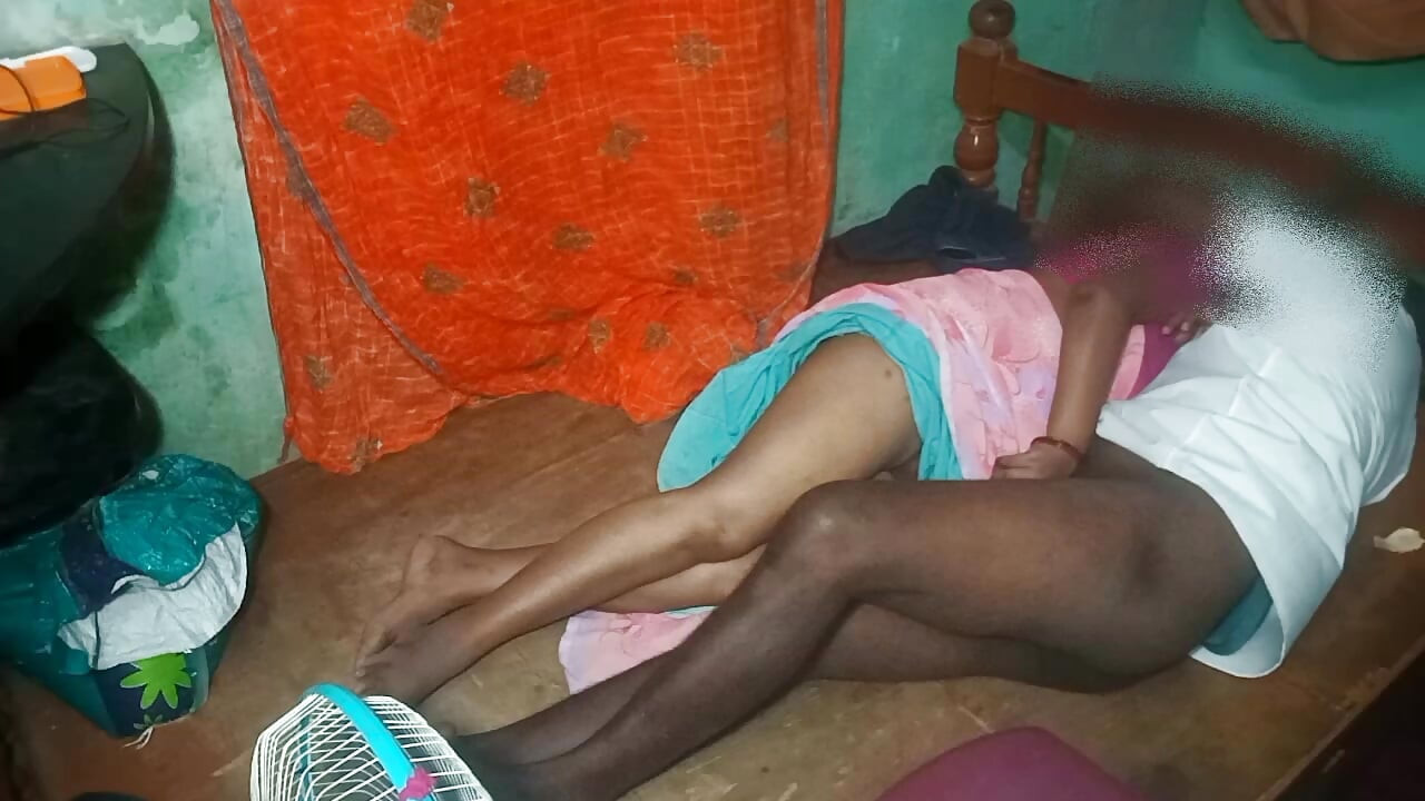 Kerala vaimo seksiä aviomiehen ystävän kanssa