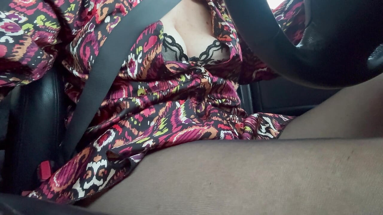 I woke up horny and touched my pussy through pantyhose in the car in public