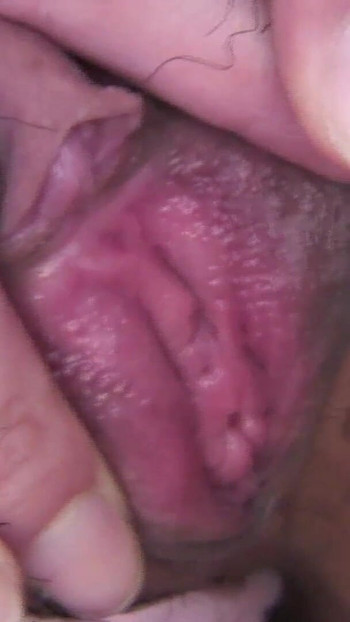 Must-share moment from "Junge Asiatin mit behaarter Pussy geleckt und zum Orgasmus gebracht"