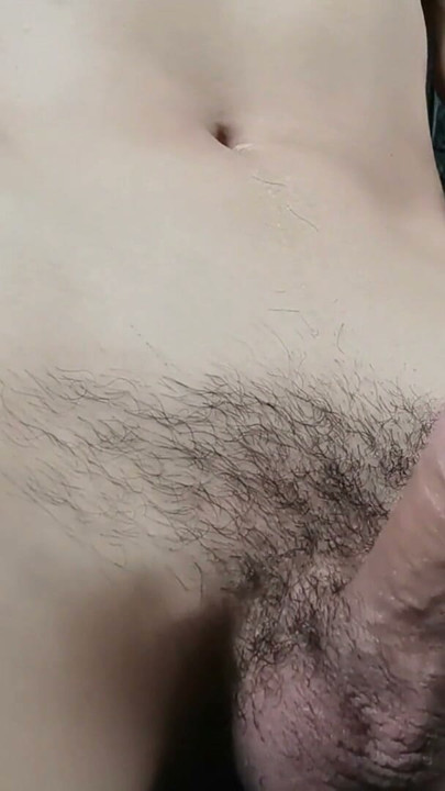 Penis kaslarını güçlendirmek için titreşimli sert yarak egzersizi | Klip 2