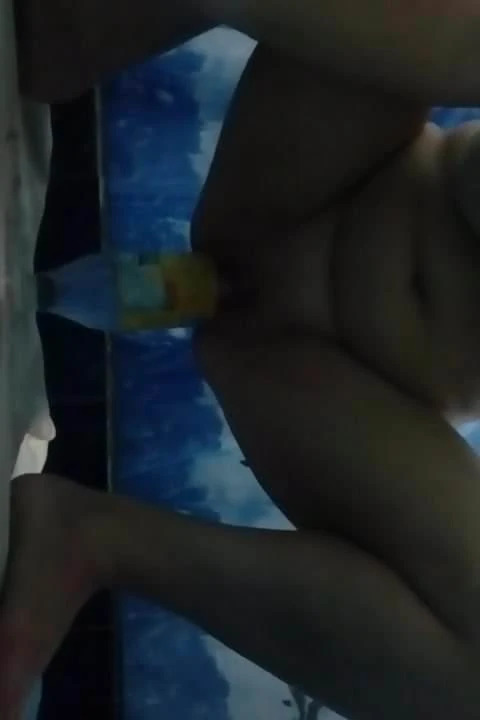 Bottle fucking hard.. big pussy