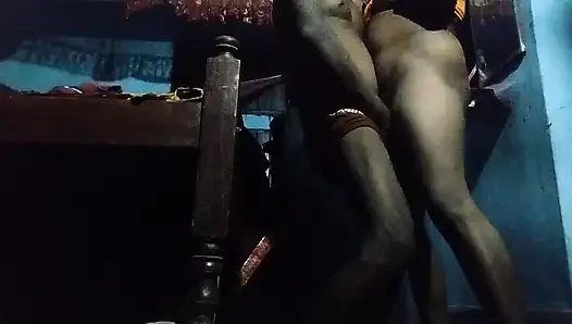 Akli ghar me parosi se chodvaya