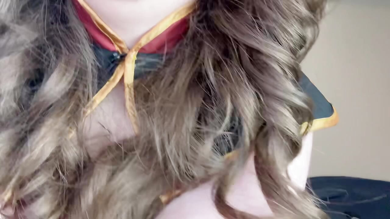 שליטה נשית אזולה לוכדת ומענה אותך