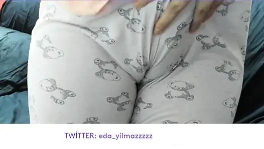 CAMELTOE- PAJAMA- SWOLLEN PUSSY