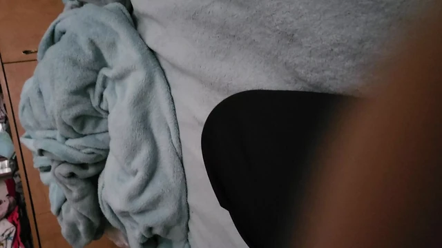 tight pussy makes him cum fast creampie