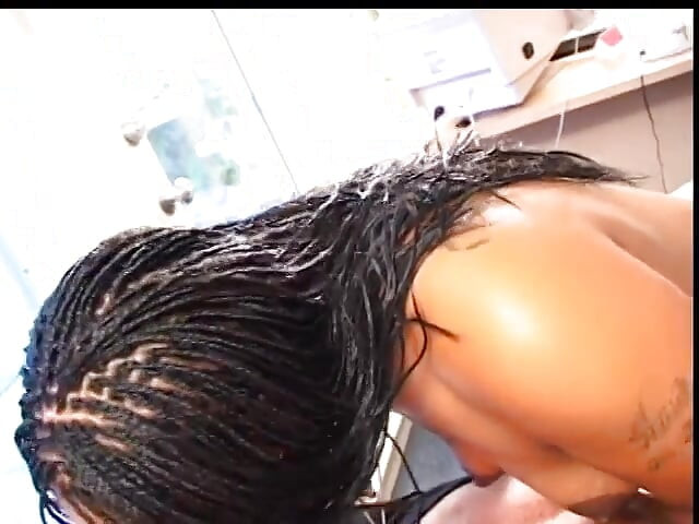 Boquete a três com incríveis putas negras