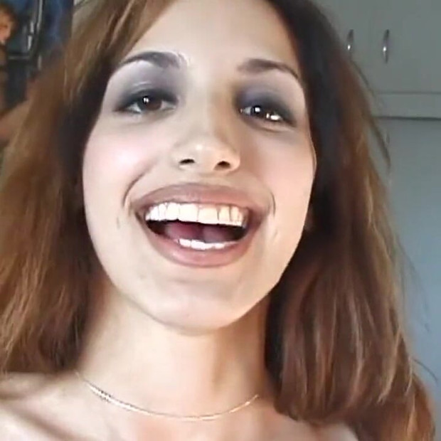 वह वास्तव में चुदाई करना पसंद करती है