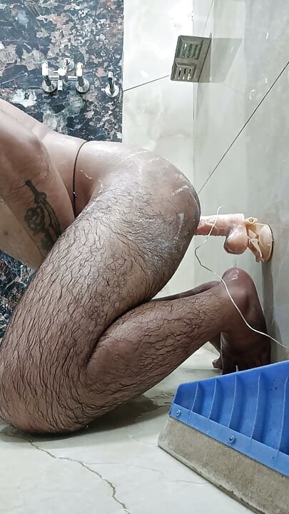 Indian desi man enjoy sex with neighbour and army officer daddy