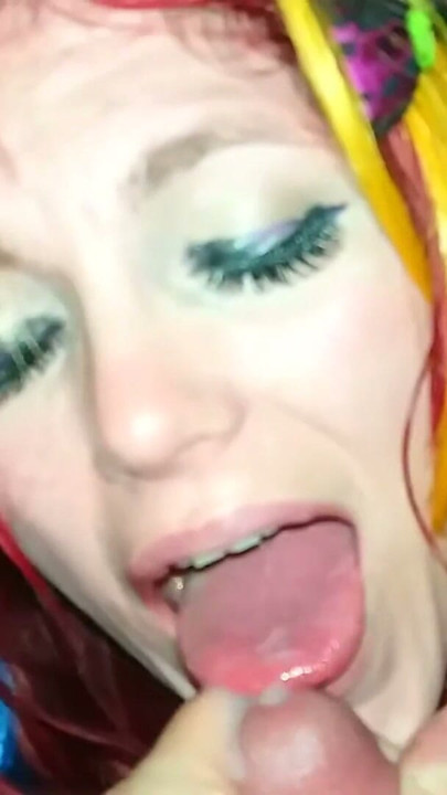 Raver Girl Vapes And Blows - MoxiBluez | Clip 3