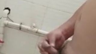 Papai chinês fofo se masturba na webcam