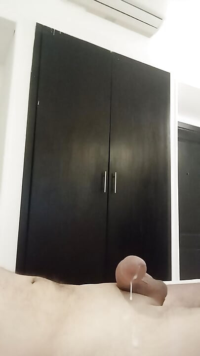 I want a girl to marry. And be a Cuckold on it