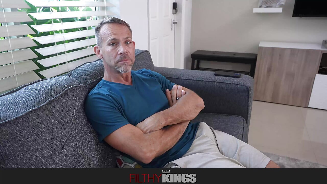FILTHY TABOO - Sød teenager SELINA KÆRLIGHED brugt, kneppet og ansigtsbehandling af ældre mand FULD SCENE