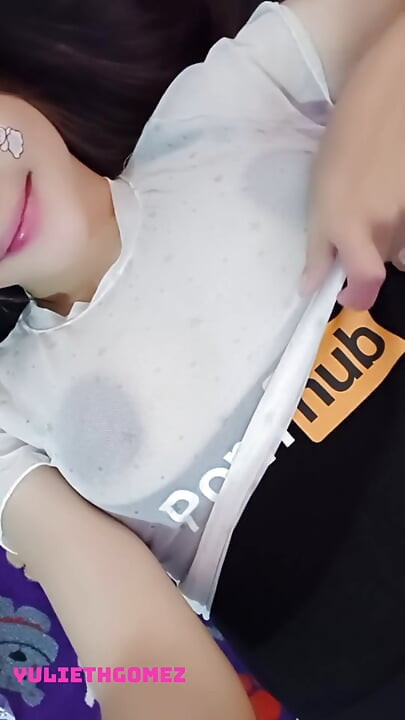 継父に胸を見せると、とてもムラムラします