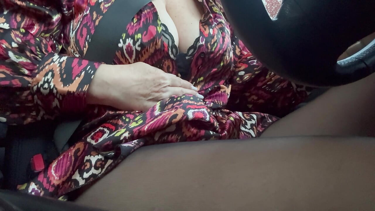 I woke up horny and touched my pussy through pantyhose in the car in public