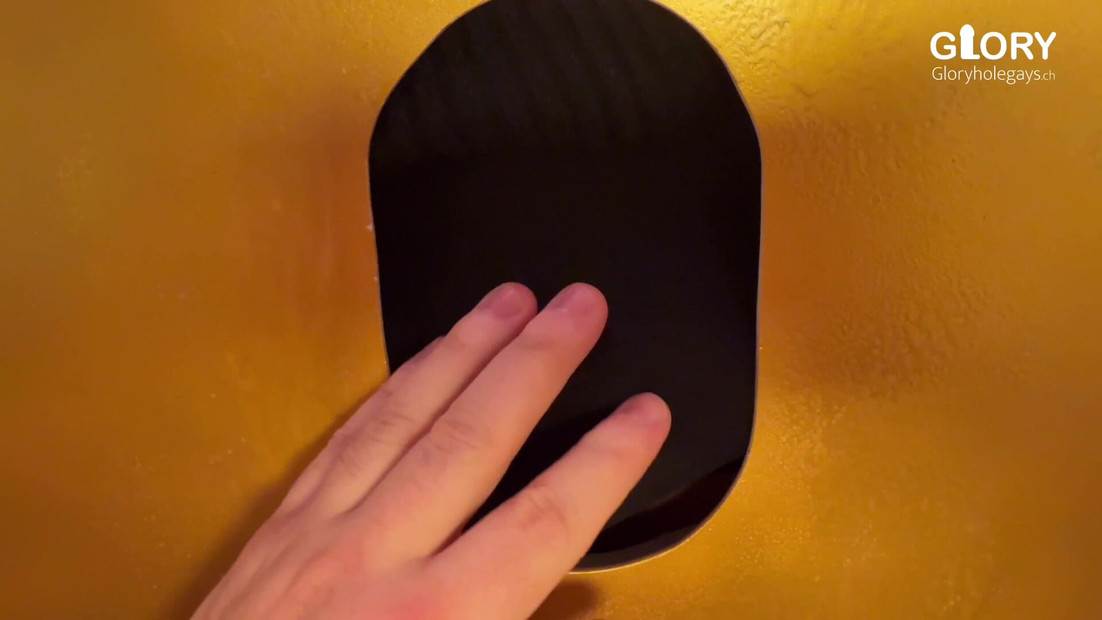 Cookie & Cream – Just turned 18 at gloryhole: His dream cock twitches nervously – then the cookie cumshot that makes me addicted